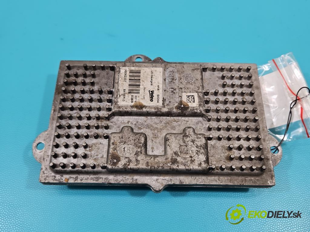 Peugeot 508 2010-2018 1.6 hdi 120 HP automatic 88 kW 1560 cm3 4- střídač: xenon L90005488 (Riadiace jednotky xenónu)