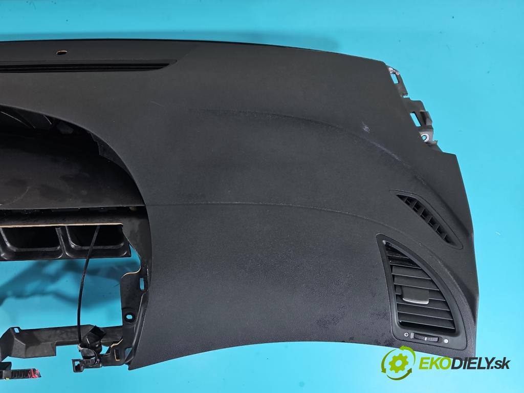 Honda Civic VIII 2006-2011 1,4.0 16V 83 HP automatic 61 kW 1339 cm3 5- kokpit,pristrojová doska rozdeľovacia