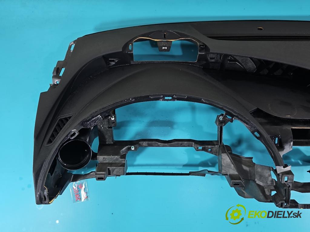 Honda Civic VIII 2006-2011 1,4.0 16V 83 HP automatic 61 kW 1339 cm3 5- kokpit,pristrojová doska rozdeľovacia