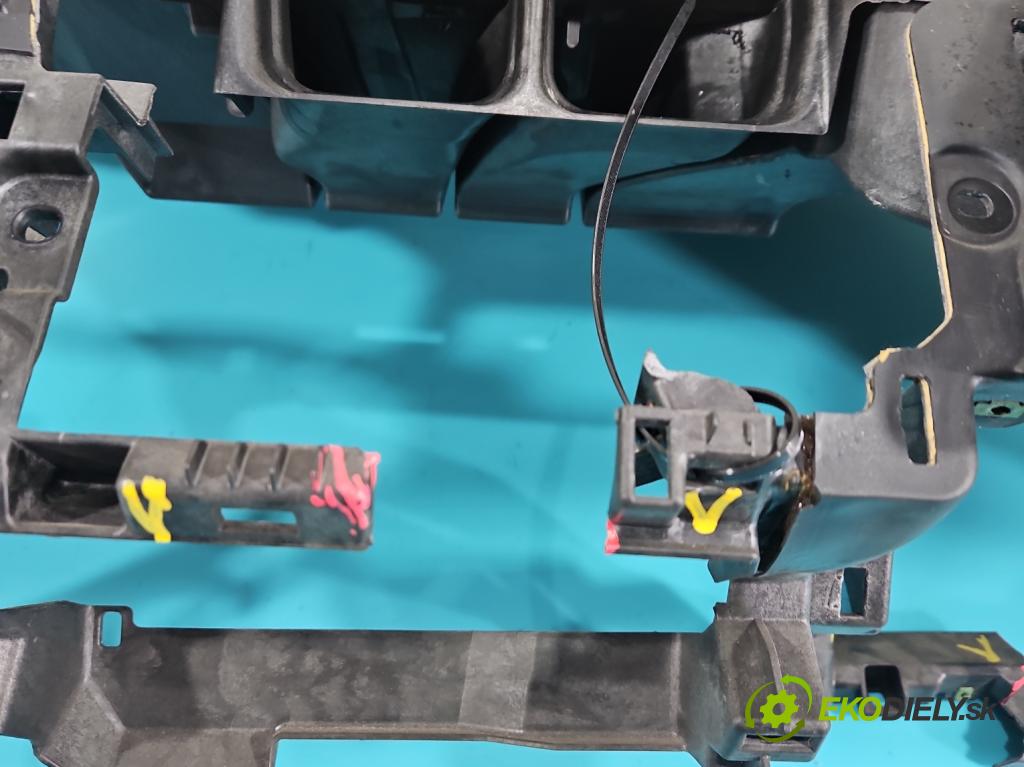 Honda Civic VIII 2006-2011 1,4.0 16V 83 HP automatic 61 kW 1339 cm3 5- kokpit,pristrojová doska rozdeľovacia
