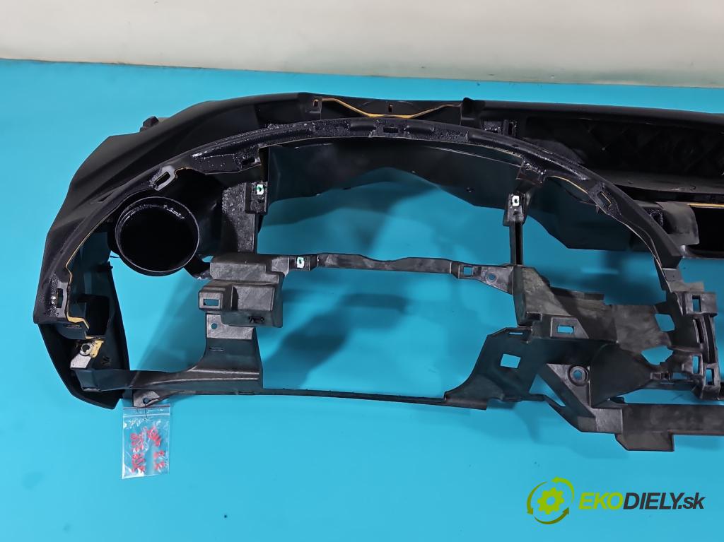 Honda Civic VIII 2006-2011 1,4.0 16V 83 HP automatic 61 kW 1339 cm3 5- kokpit,pristrojová doska rozdeľovacia