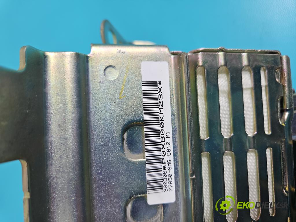 Honda Civic VIII 2006-2011 1,4.0 16V 83 HP automatic 61 kW 1339 cm3 5- kokpit,pristrojová doska rozdeľovacia