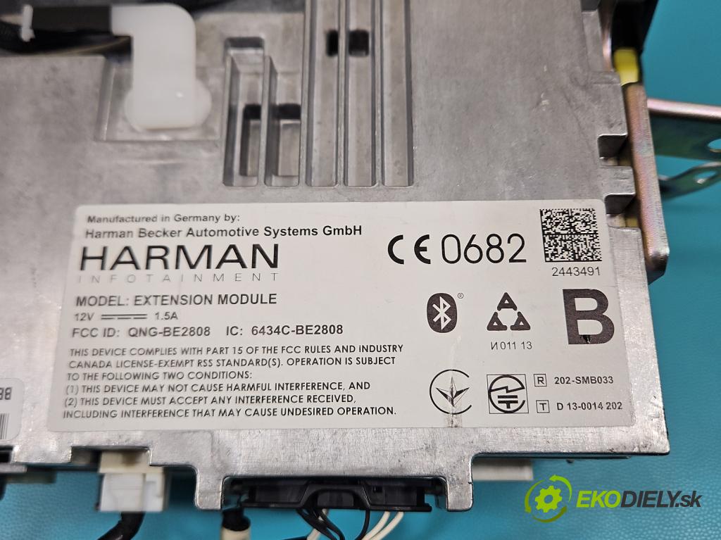 Toyota Corolla E16/E18  2013-2019 1.6 16V 132  HP manual 97 kW 1598 cm3 4- Radio originál 86140-02080
