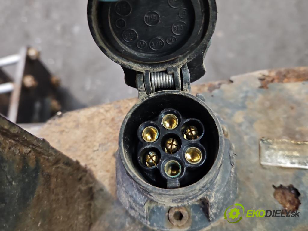 Vw Crafter 2006-2016 2.5 tdi 109 hp manual 80 kW 2461 cm3 5- oko tažné  (Tažná zařízení)