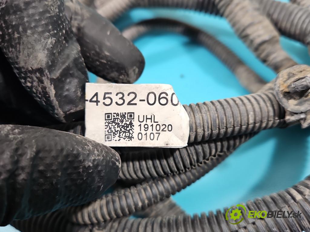 Isuzu D-Max III 2019- 1.9 DDI: 163 HP manual 120 kW 1898 cm3 5- Zväzok: nárazník zadné 897492-4532-060