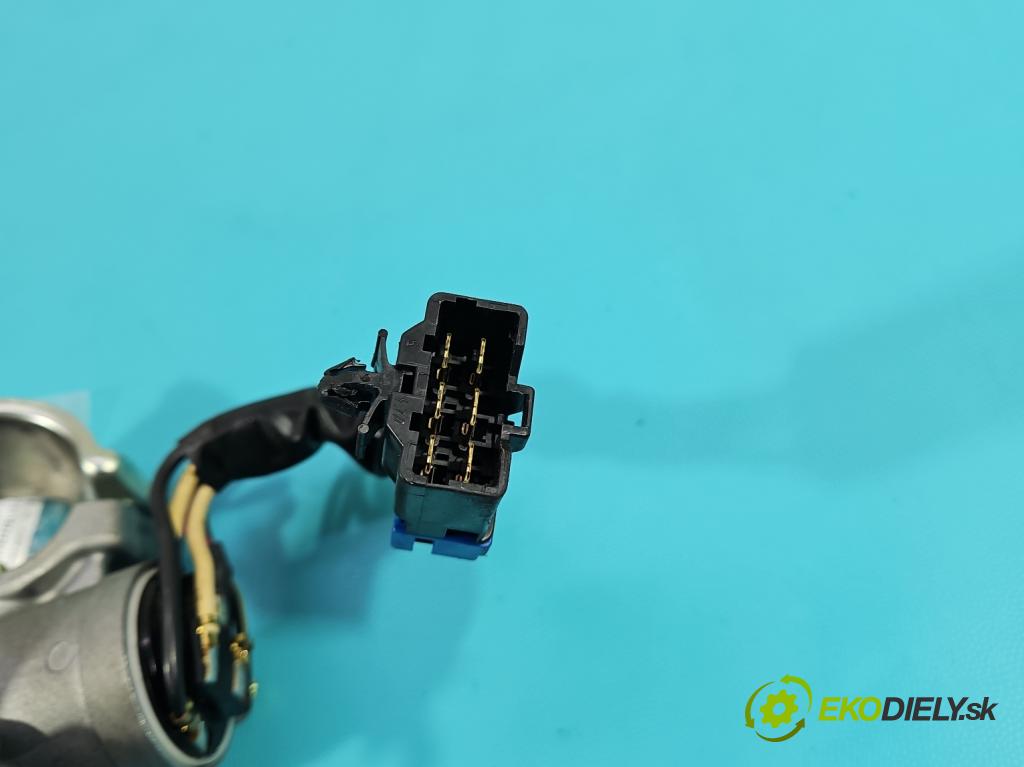 Kia Ceed I 2006-2012 1.6 16V 129 HP manual 95 kW 1591 cm3 5- Spínačka  (Spínacie skrinky a kľúče)