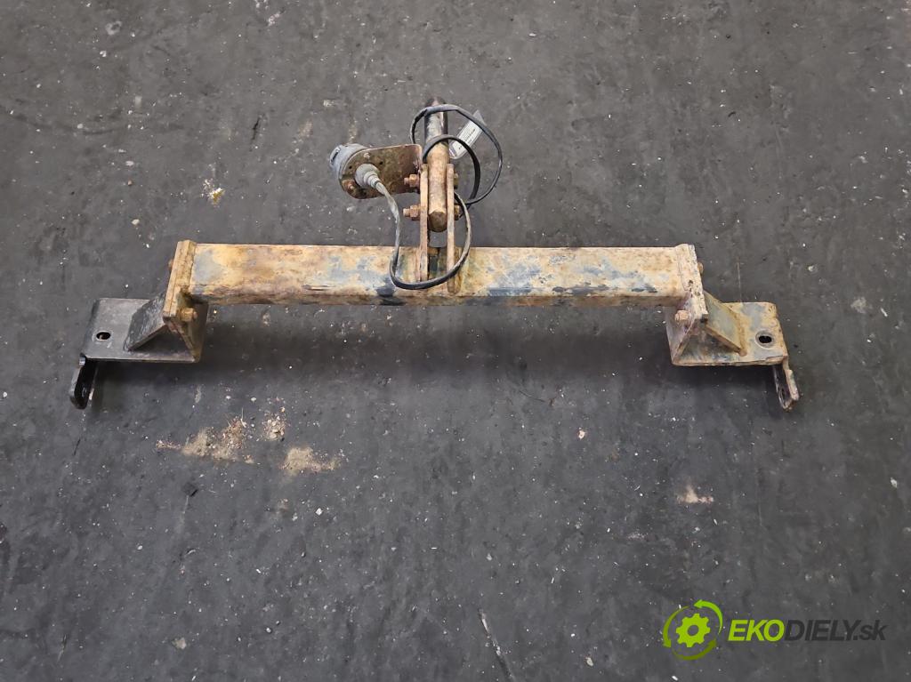 Kia Ceed I 2006-2012 1.6 16V 129 hp manual 95 kW 1591 cm3 5- oko tažné  (Tažná zařízení)