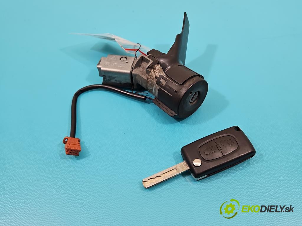 Peugeot 207 1.4 16V 88 HP manual 65 kW 1360 cm3 5- Spínačka  (Spínacie skrinky a kľúče)