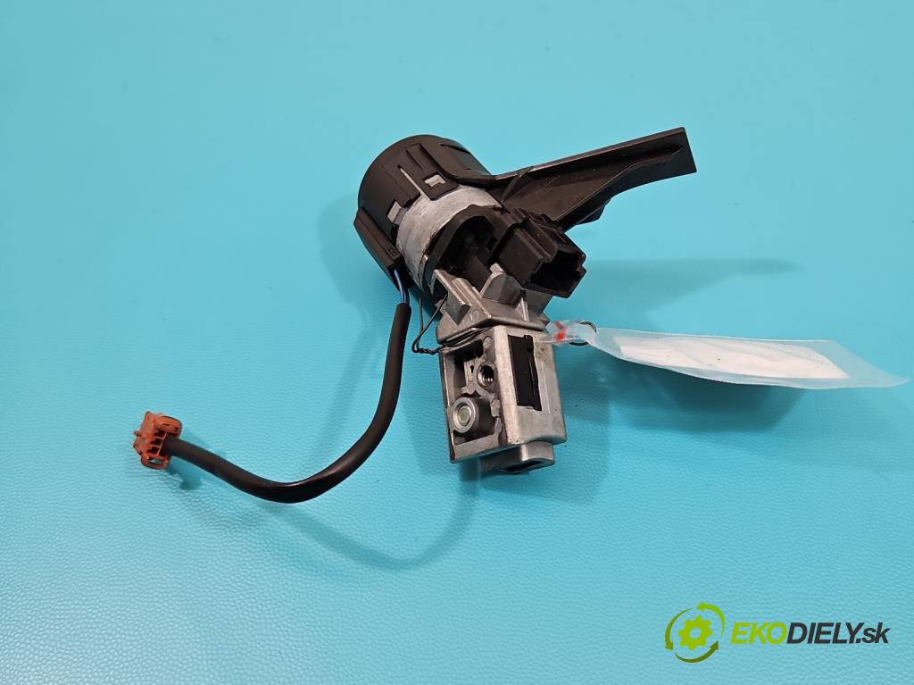 Peugeot 207 1.4 16V 88 HP manual 65 kW 1360 cm3 5- Spínačka  (Spínacie skrinky a kľúče)