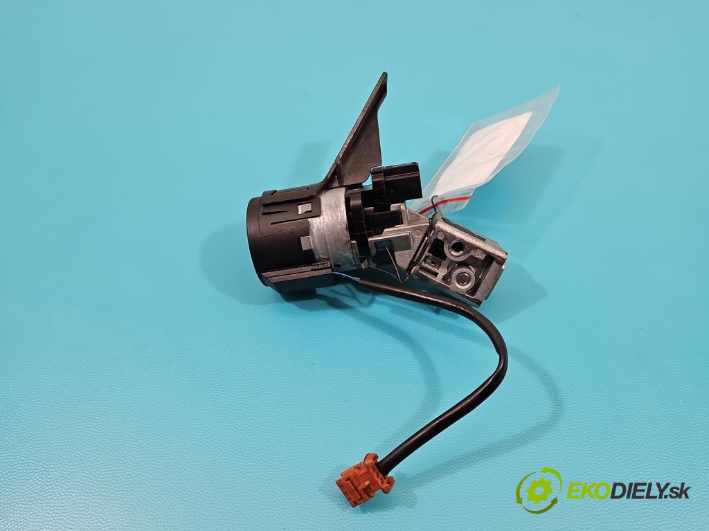 Peugeot 207 1.4 16V 88 HP manual 65 kW 1360 cm3 5- Spínačka  (Spínacie skrinky a kľúče)