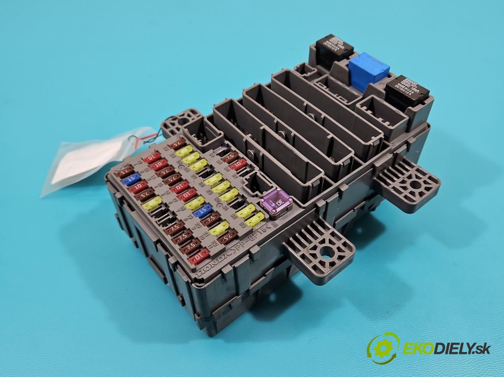 Honda Civic VIII 2006-2011 1,4.0 16V 83 hp automatic 61 kW 1339 cm3 5- skříňka pojistková SMG-G012 (Pojistkové skříňky)