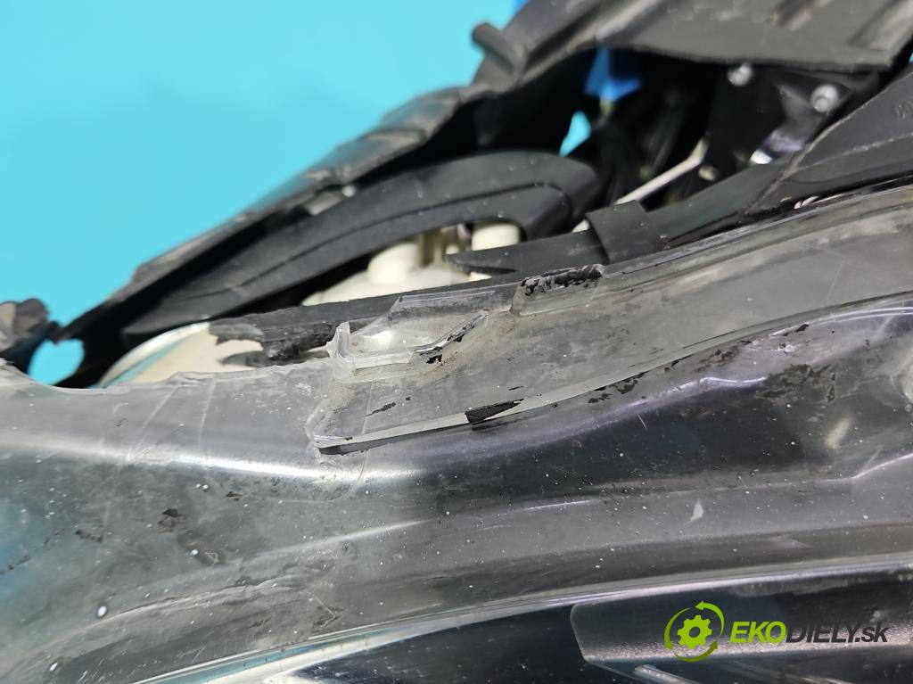 Mercedes CLS II C218 2010-2018 4.7 V8 278922 automatic 315 kW 4664 cm3 4- světlo levý  (Klika dveří ostatní)