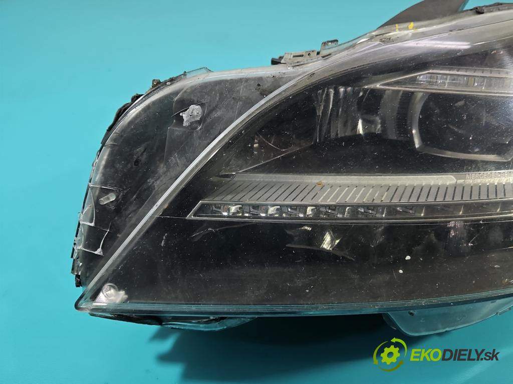 Mercedes CLS II C218 2010-2018 4.7 V8 278922 automatic 315 kW 4664 cm3 4- světlo levý  (Klika dveří ostatní)