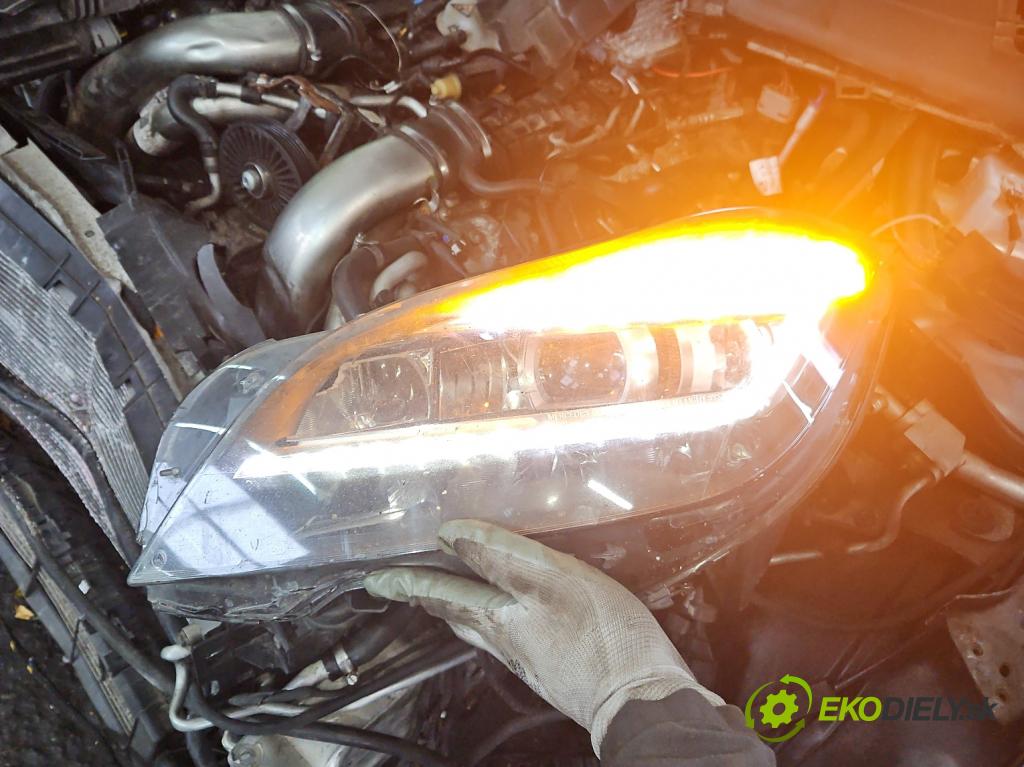 Mercedes CLS II C218 2010-2018 4.7 V8 278922 automatic 315 kW 4664 cm3 4- světlo levý  (Klika dveří ostatní)