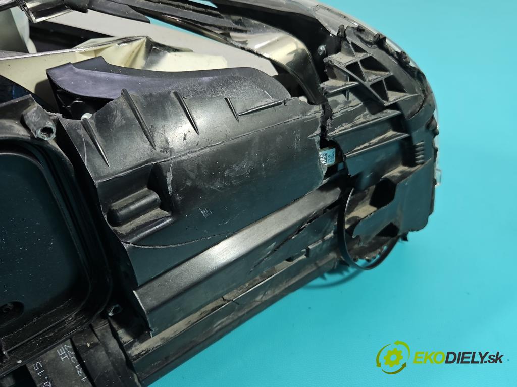 Mercedes CLS II C218 2010-2018 4.7 V8 278922 automatic 315 kW 4664 cm3 4- světlo levý  (Klika dveří ostatní)