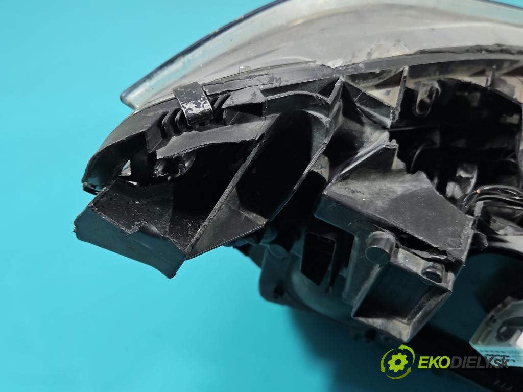 Mercedes CLS II C218 2010-2018 4.7 V8 278922 automatic 315 kW 4664 cm3 4- světlo levý  (Klika dveří ostatní)