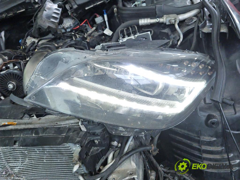 Mercedes CLS II C218 2010-2018 4.7 V8 278922 automatic 315 kW 4664 cm3 4- světlo levý  (Klika dveří ostatní)