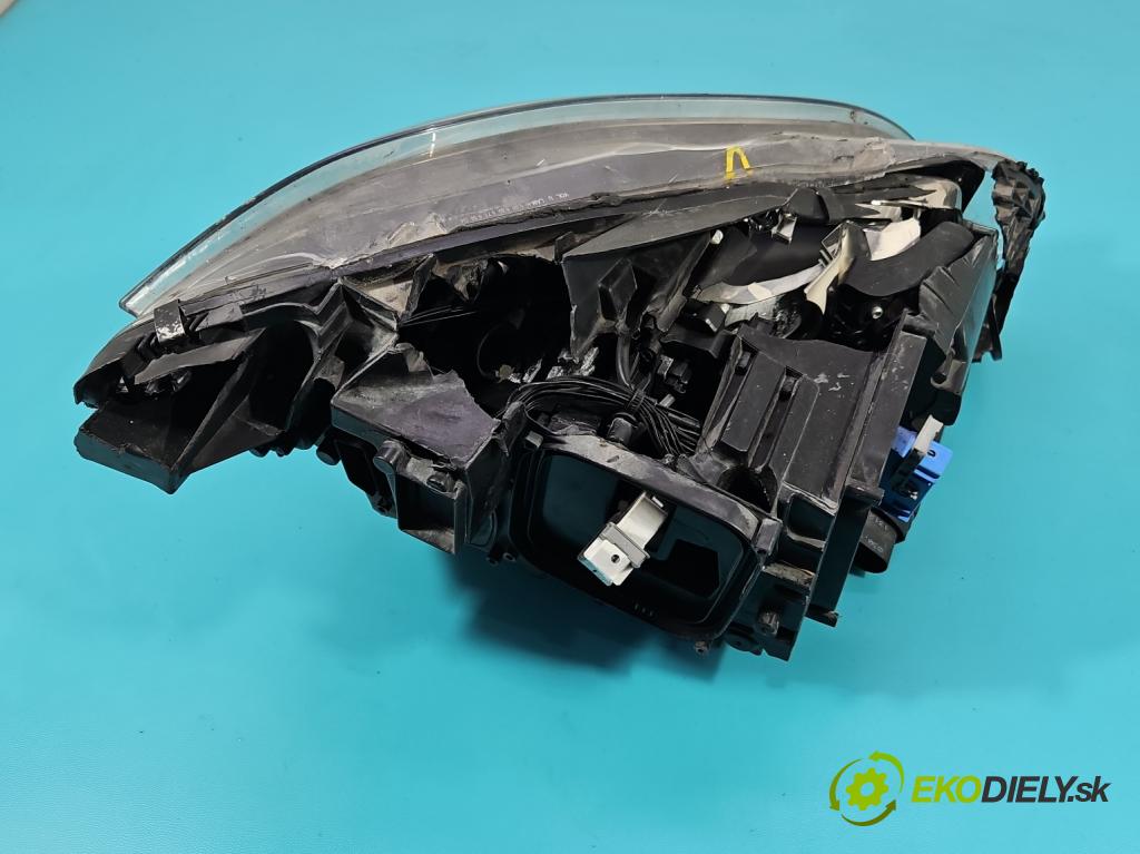 Mercedes CLS II C218 2010-2018 4.7 V8 278922 automatic 315 kW 4664 cm3 4- Reflektor: ľavý  (Kľučka dverí ostatné)