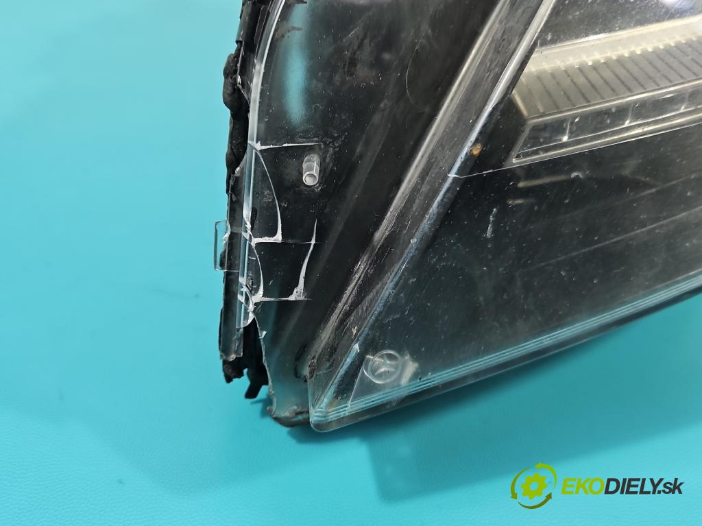 Mercedes CLS II C218 2010-2018 4.7 V8 278922 automatic 315 kW 4664 cm3 4- světlo levý  (Klika dveří ostatní)