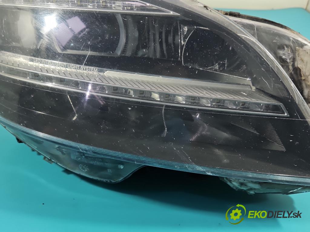 Mercedes CLS II C218 2010-2018 4.7 V8 (278922) automatic 315 kW 4664 cm3 4- Reflektor: pravý  (Pravé)