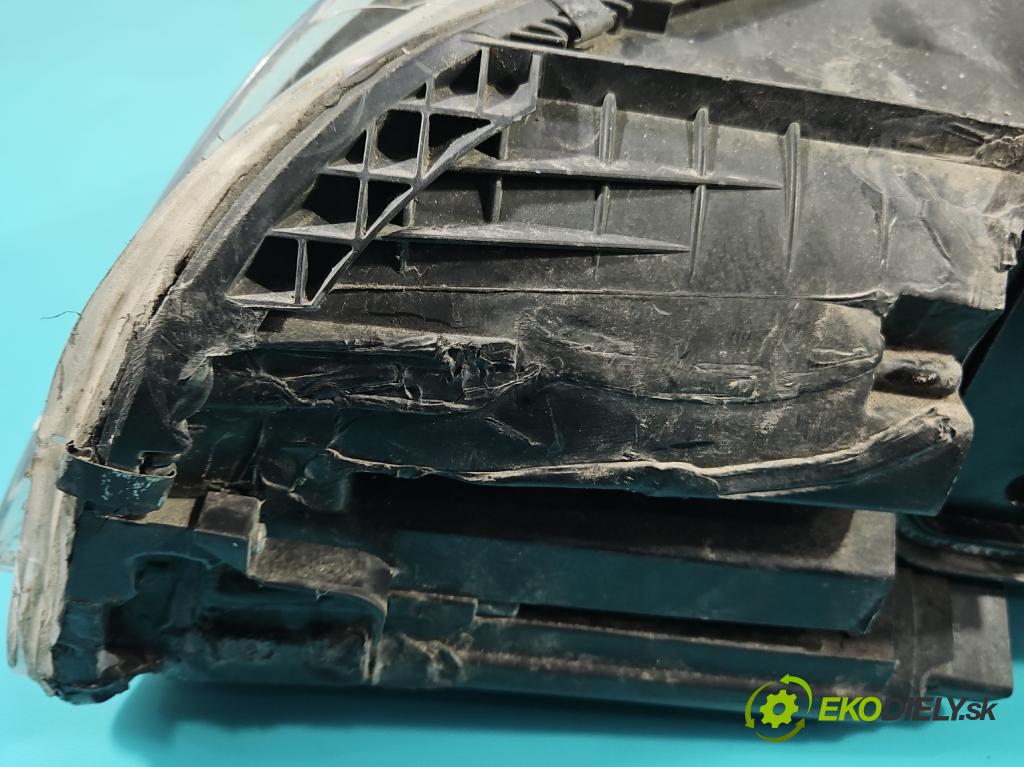 Mercedes CLS II C218 2010-2018 4.7 V8 (278922) automatic 315 kW 4664 cm3 4- Reflektor: pravý  (Pravé)