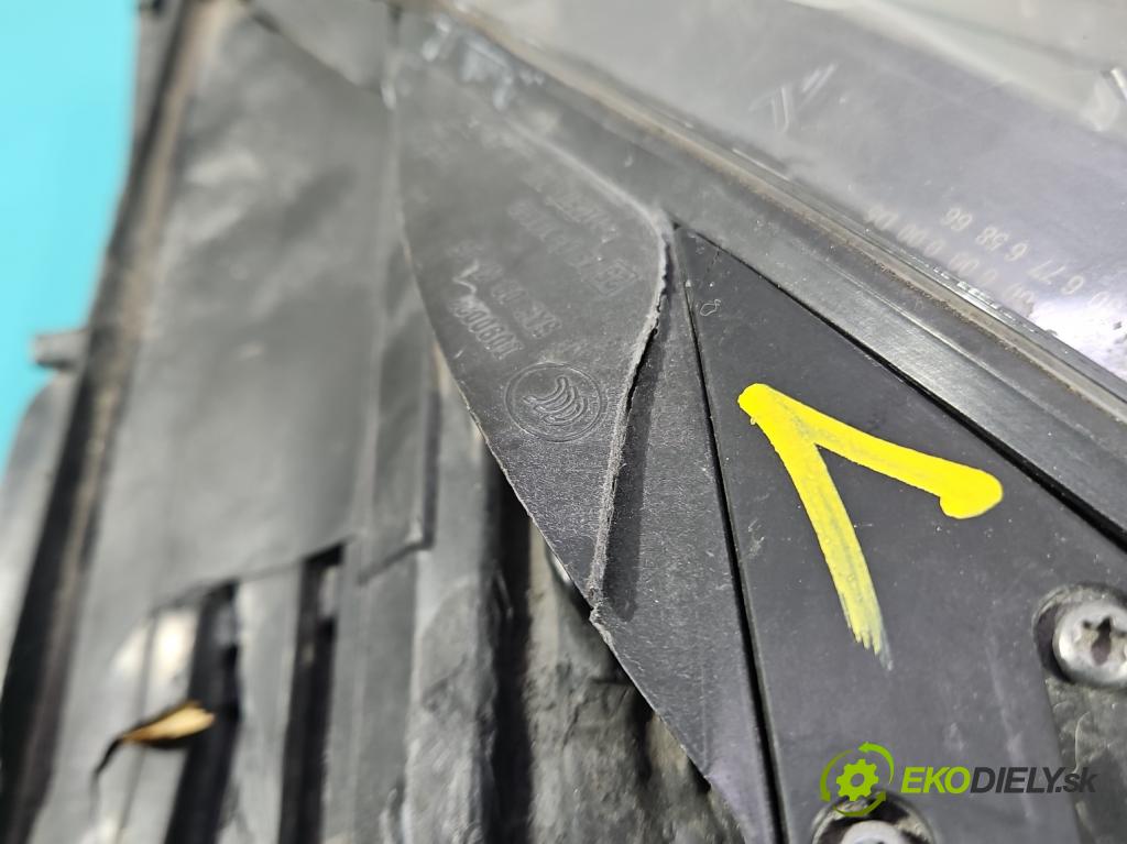 Mercedes CLS II C218 2010-2018 4.7 V8 (278922) automatic 315 kW 4664 cm3 4- Reflektor: pravý  (Pravé)