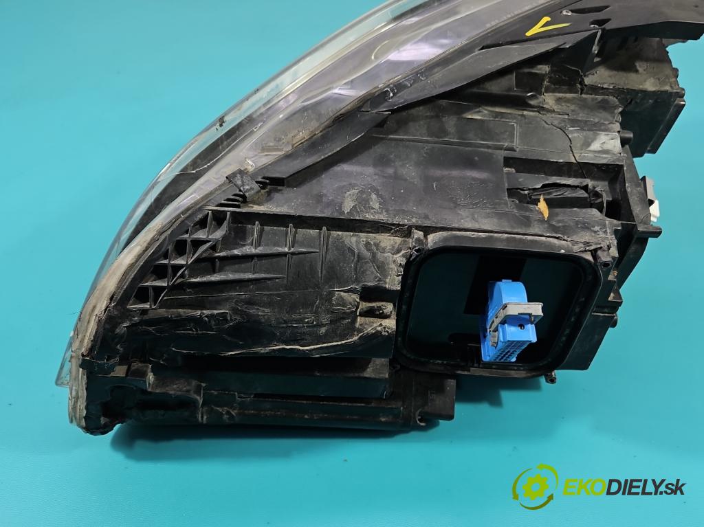 Mercedes CLS II C218 2010-2018 4.7 V8 (278922) automatic 315 kW 4664 cm3 4- Reflektor: pravý  (Pravé)