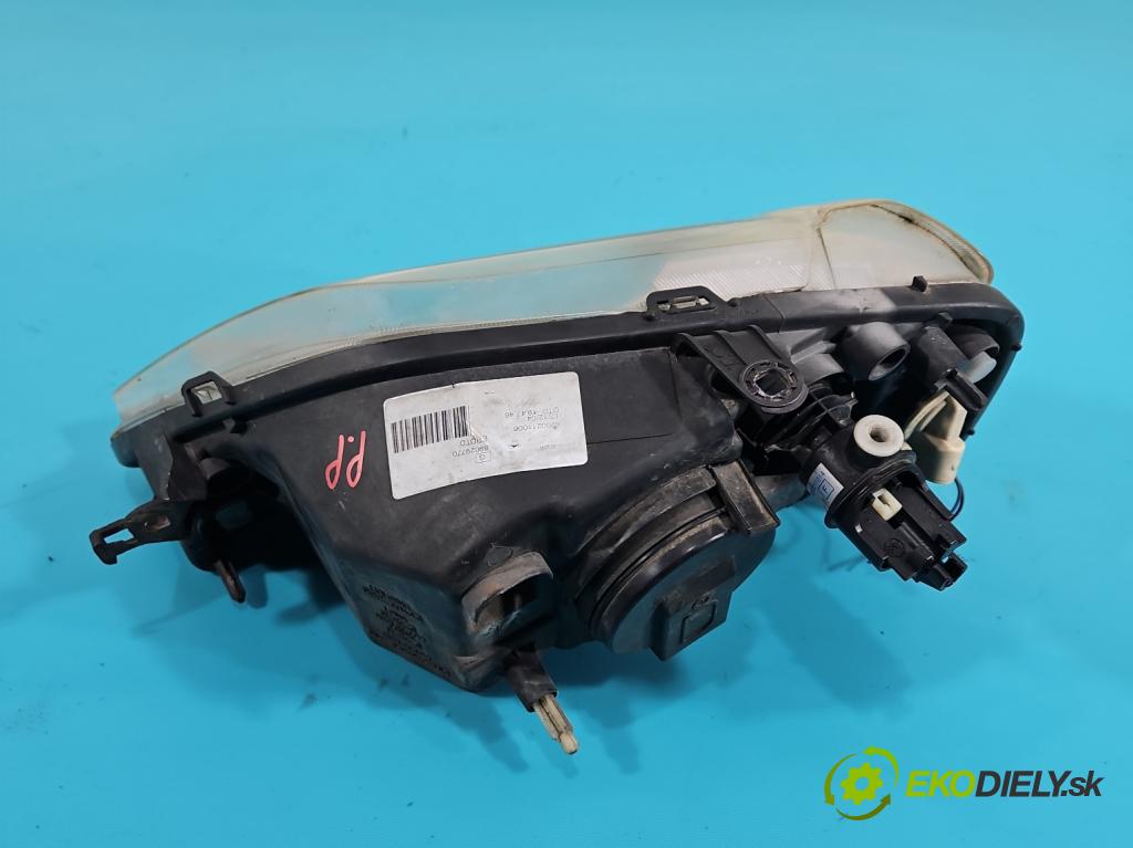 Dacia Logan I 2005-2014 1.6 8V 87 HP manual 64 kW 1598 cm3 4- Reflektor: pravý 8200211006 (Pravé)