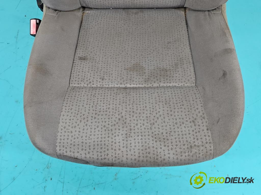 Dacia Logan I 2005-2014 1.6 8V 87 HP manual 64 kW 1598 cm3 4- Sedačka ľavý  (Sedačky, sedadlá)