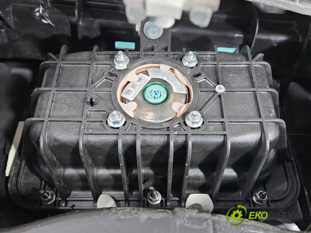 Peugeot 508 2010-2018 1.6 hdi 120 HP automatic 88 kW 1560 cm3 4- kokpit,pristrojová doska rozdeľovacia