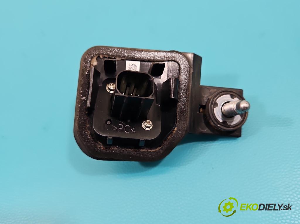 Toyota Corolla E16/E18  2013-2019 1.6 16V 132 hp manual 97 kW 1598 cm3 4- Kamera cúvaní 86790-02070