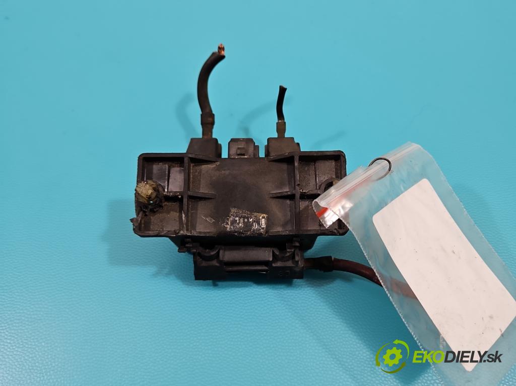 Vw Golf III 1991-1998 1.9 tdi 90 HP manual 66 kW 1896 cm3 3- Relé: svíčky: zařicích:  (Relé)