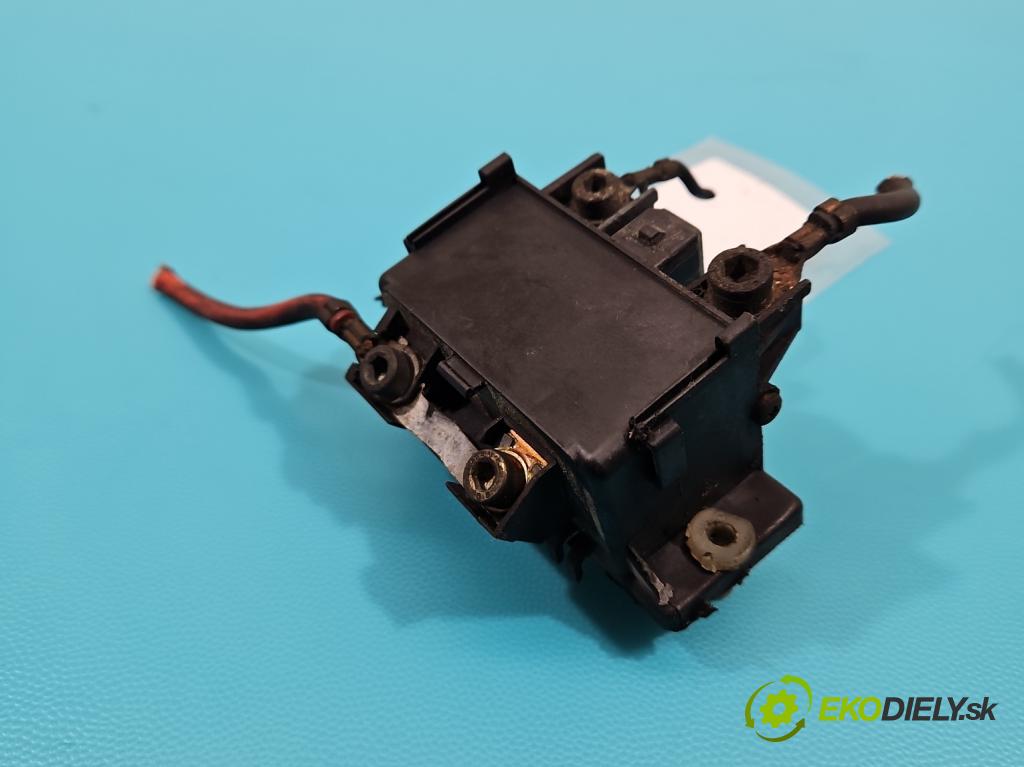 Vw Golf III 1991-1998 1.9 tdi 90 HP manual 66 kW 1896 cm3 3- Relé: svíčky: zařicích:  (Relé)