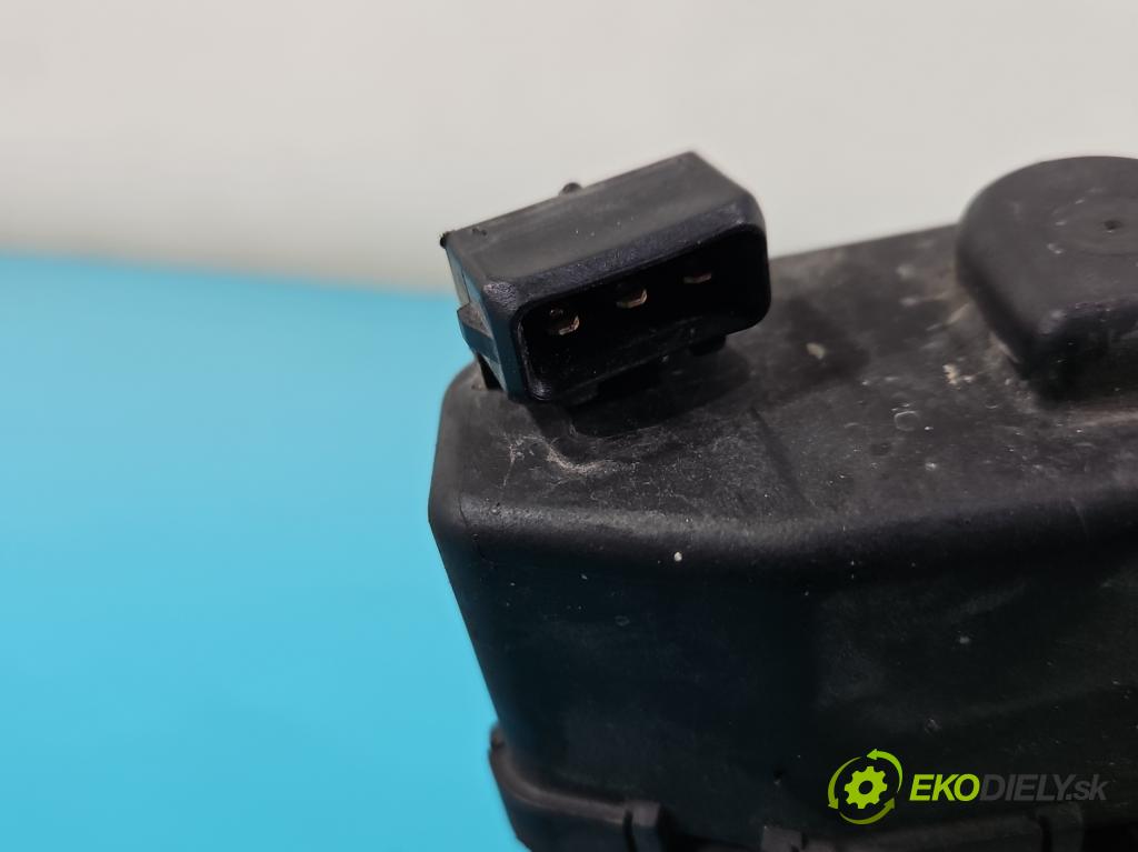 Vw Golf III 1991-1998 1.9 tdi 90 HP manual 66 kW 1896 cm3 3- Reflektor: pravý  (Pravé)