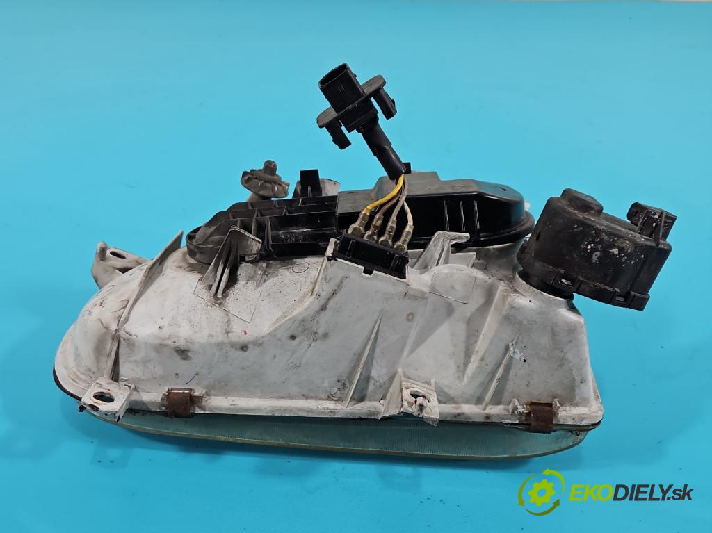 Vw Golf III 1991-1998 1.9 tdi 90 HP manual 66 kW 1896 cm3 3- Reflektor: pravý  (Pravé)