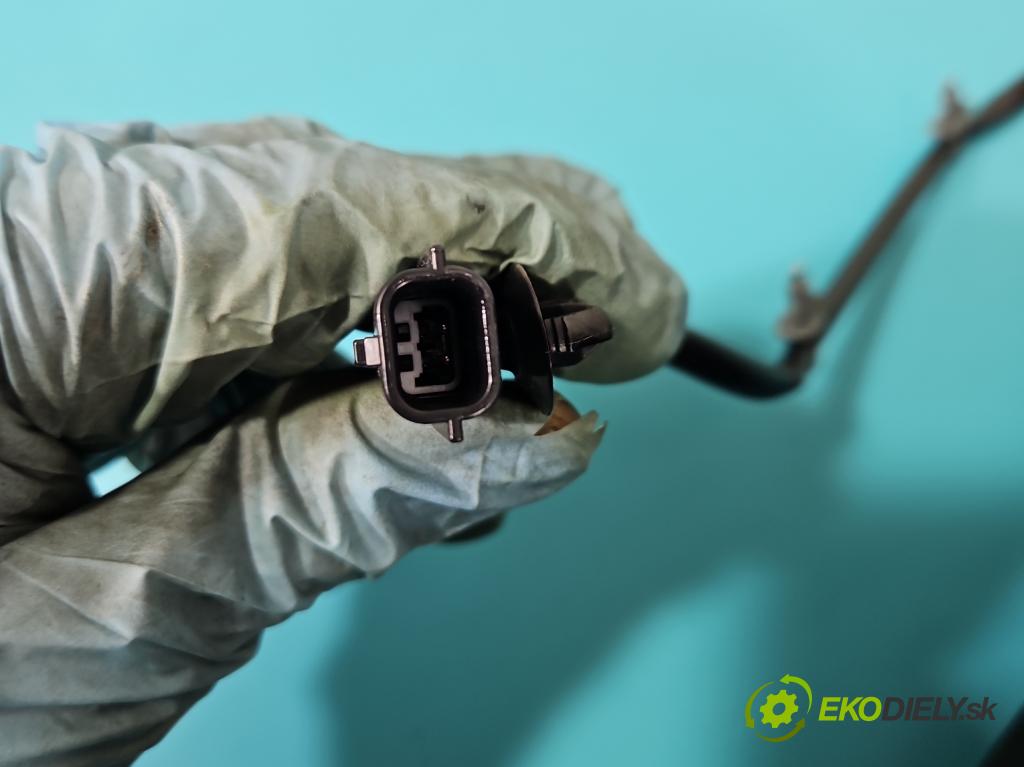 Isuzu D-Max III 2019- 1.9 DDI: 163 HP manual 120 kW 1898 cm3 5- Pohovka: zadné  (Sedačky, sedadlá)