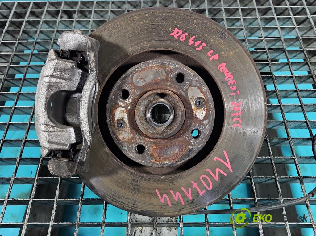 Peugeot 207 1.6 hdi 109 HP manual 80 kW 1560 cm3 2- náboj ľavé  (Náboje)