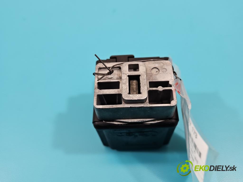 Renault Laguna III 2007-2015 2.0 dci 131 HP manual 96 kW 1995 cm3 5- Blokáda: řízení: 8200604932 (Ostatné)