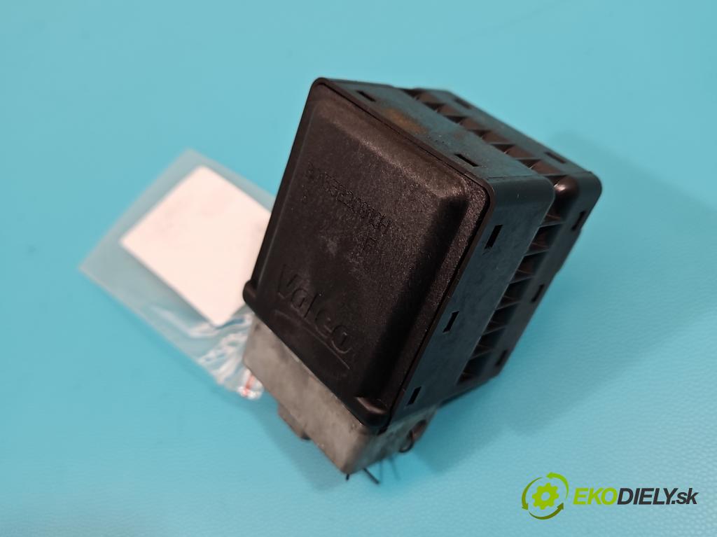 Renault Laguna III 2007-2015 2.0 dci 131 HP manual 96 kW 1995 cm3 5- Blokáda: řízení: 8200604932 (Ostatné)