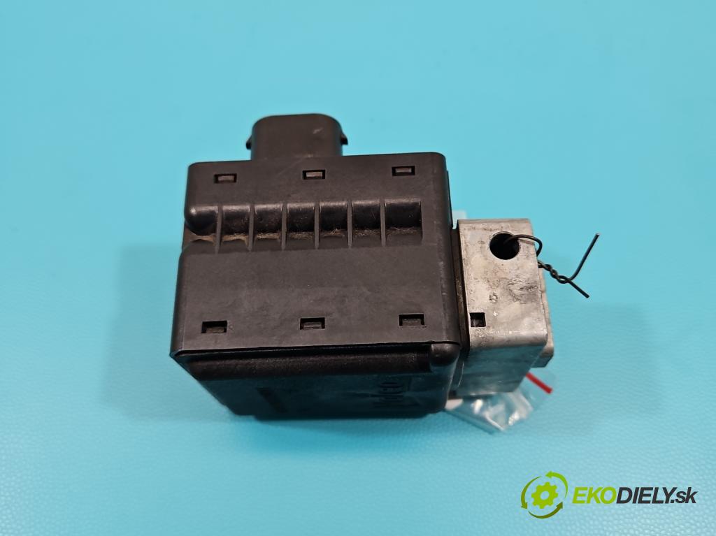 Renault Laguna III 2007-2015 2.0 dci 131 HP manual 96 kW 1995 cm3 5- Blokáda: řízení: 8200604932 (Ostatné)