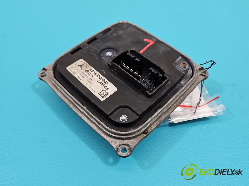 Mercedes CLS II C218 2010-2018 4.7 V8 (278922) automatic 315 kW 4664 cm3 4- střídač: xenon A2189009203 (Riadiaca jednotka xenónu)