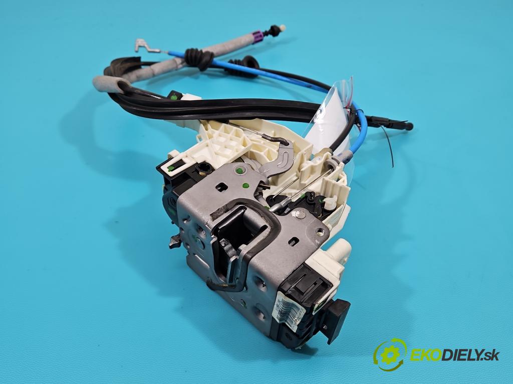 Mercedes CLS II C218 2010-2018 4.7 V8 (278922) automatic 315 kW 4664 cm3 4- zámek zadní pravý A2047303035