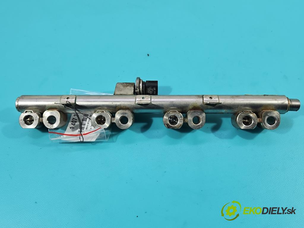 Kia Ceed III 2018- 1.5 160 HP automatic 117,5 kW 1482 cm3 5- lišta vstrekovacia 35300-08200 (Vstrekovacie lišty)