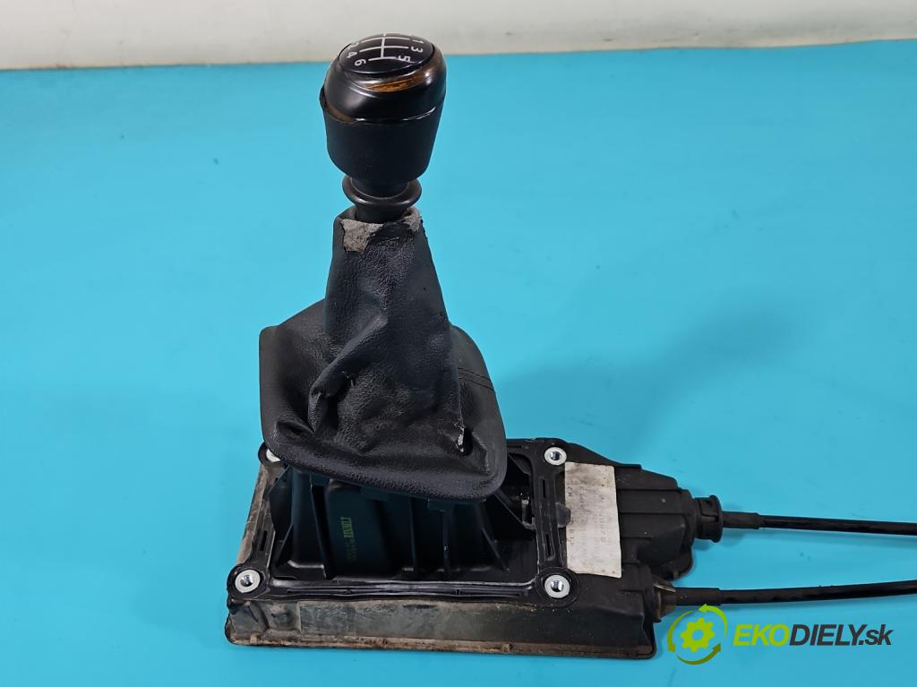 Renault Laguna II 2001-2007 2.0 T 170 HP manual 125 kW 1998 cm3 5- Páka: Změny: stupeň,rýchlosť 8200502613 (Rýchlostná páka (kulisa))