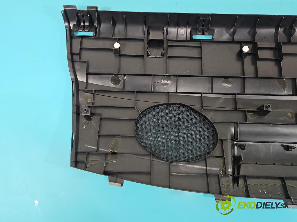 Toyota Corolla E16/E18  2013-2019 1.6 16V 132  HP manual 97 kW 1598 cm3 4- zadná 64330-02A80 (Pláta zadné)