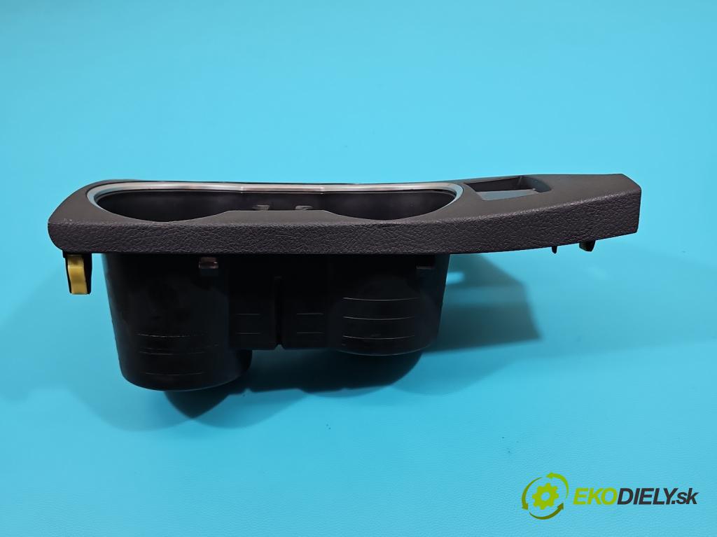 Toyota Corolla E16/E18  2013-2019 1.6 16V 132  HP manual 97 kW 1598 cm3 4- Rukojeť: na nápoje: 58804-02230 (Úchyty, držiaky na nápoje)