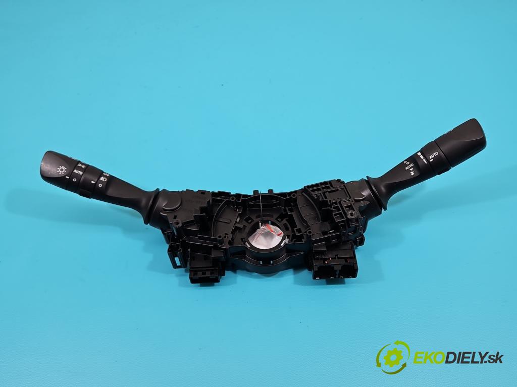 Toyota Corolla E16/E18  2013-2019 1.6 16V 132  HP manual 97 kW 1598 cm3 4- prepínač komplex: 17F852 (Prepínače, spínače, tlačidlá a ovládače kúrenia)