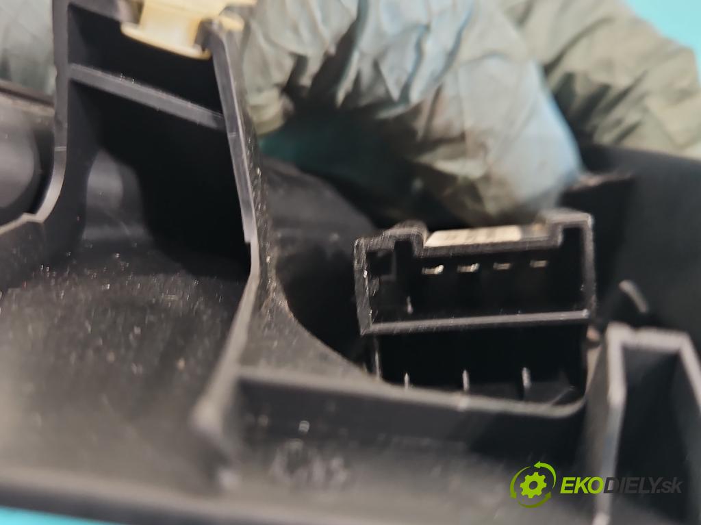 Toyota Corolla E16/E18  2013-2019 1.6 16V 132  HP manual 97 kW 1598 cm3 4- reproduktory komplet 86160-02A60