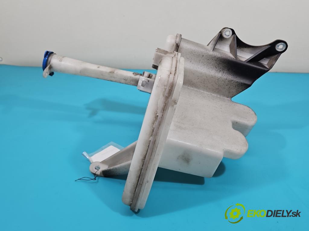 Toyota Corolla E16/E18  2013-2019 1.6 16V 132  HP manual 97 kW 1598 cm3 4- nádržka tekutina: ostrekovačov