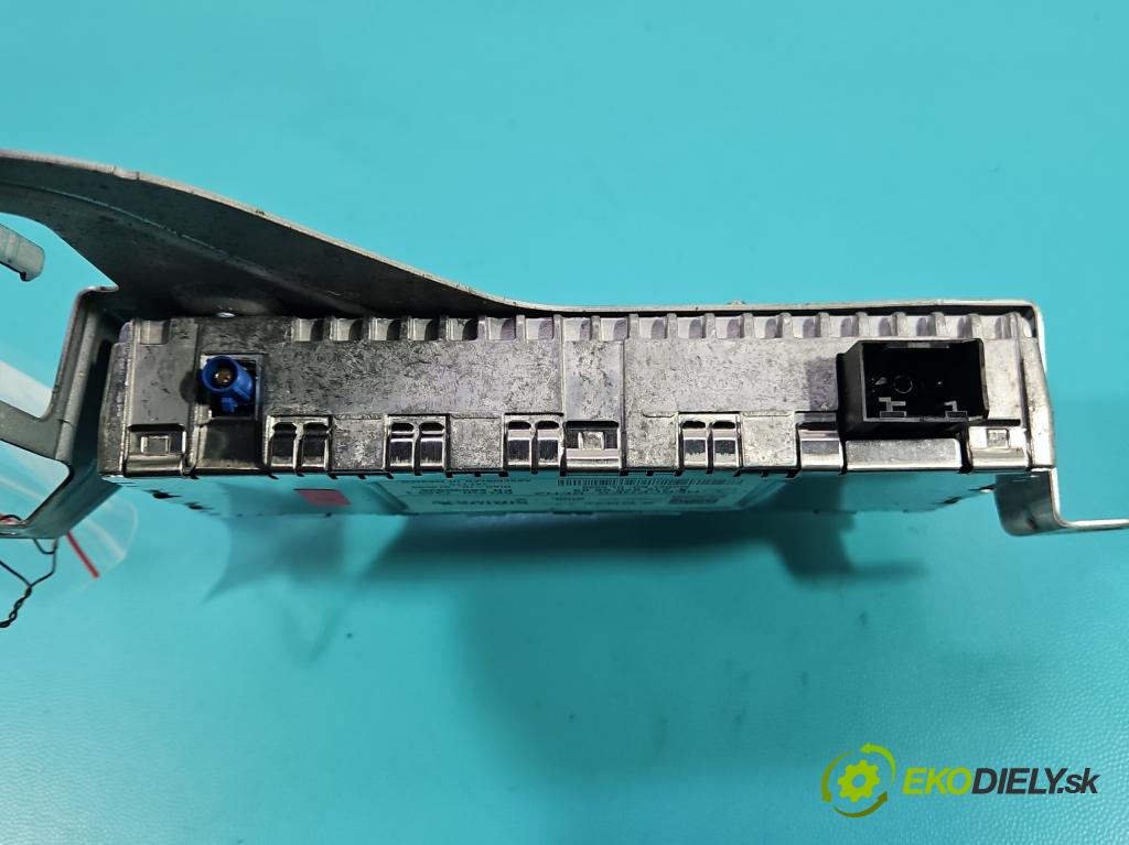 Mercedes CLS II C218 2010-2018 4.7 V8 (278922) automatic 315 kW 4664 cm3 4- Zesilovač: A2128705689 (Zosilňovače)